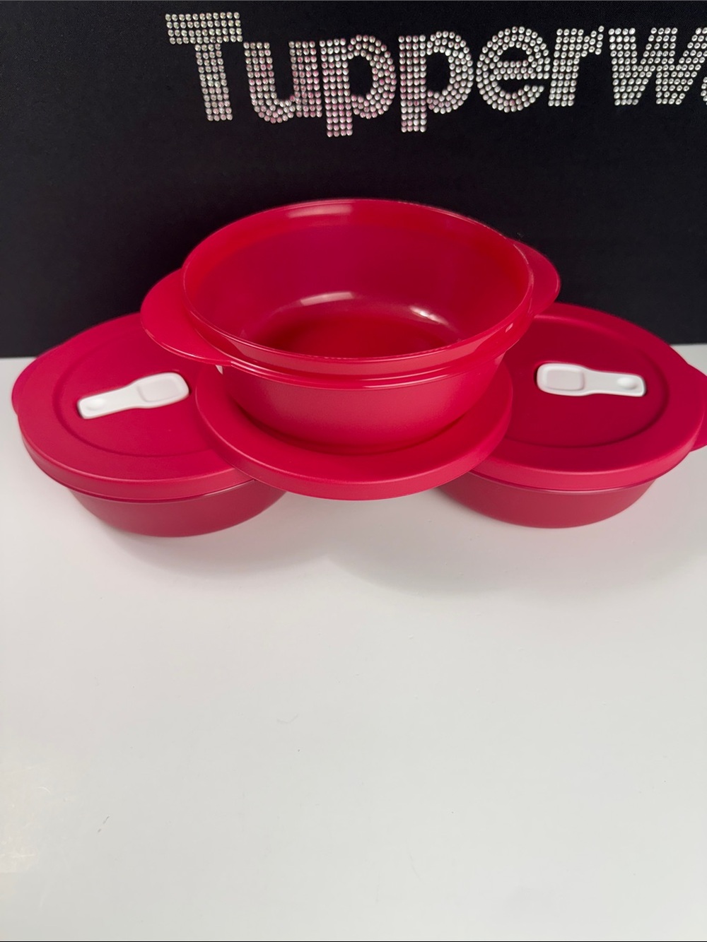 Tupperware CrystalWave Microwave 2.25 Cup Round Bowl Set Red Set Of 3 New